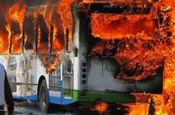 Пожар в пассажирском автобусе в Китае: 14 погибших